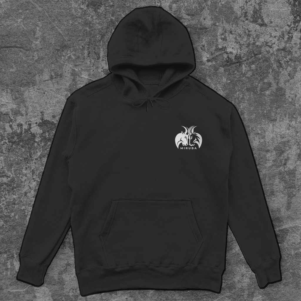 Unisex Oversize Hoodie in Schwarz mit kleinem MIRUBA Logo auf der Brust